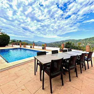  Villa La